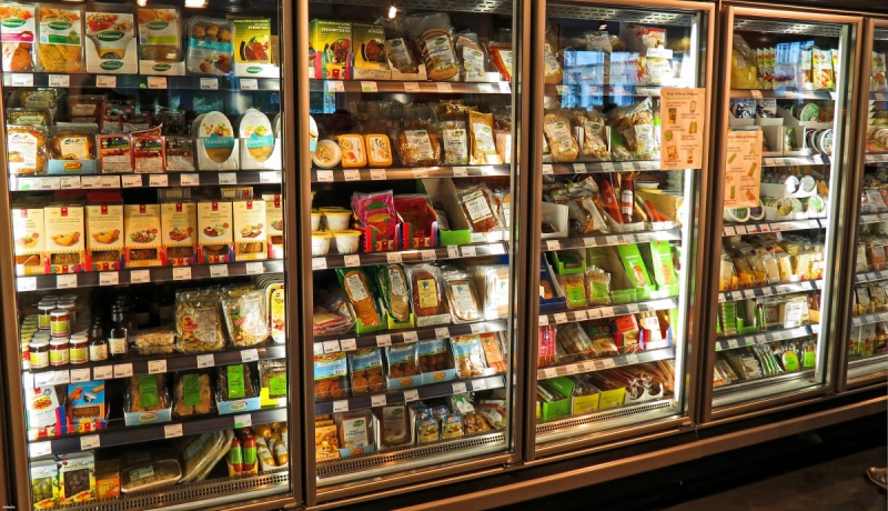 ecommerce-THIERY-min_supermarket_fridge_produce_food_market_retail_shop_store-858798